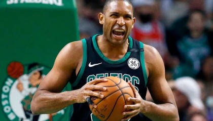  亚历山大30+10雷霆屠公牛  