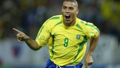  雷恩年轻前锋帽子戏法闪耀全场