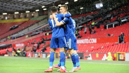  曼城女足创历史，首夺英超联赛冠军  