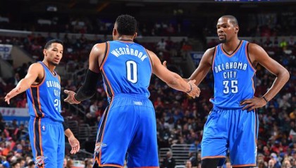  福克斯三双国王轻取雷霆  