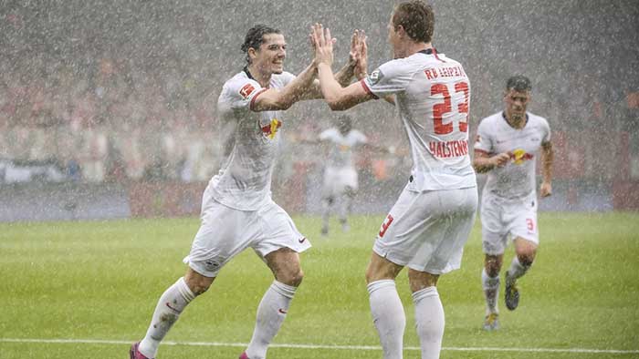  德甲揭幕战上演进球大战  